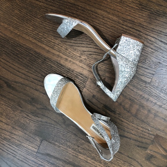Steve Madden Shoes - Steve Madden Irenee silver glitter sandals